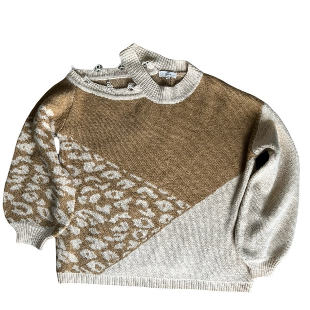 Entro Distressed Cold Shoulder Neutral leopard print oversized sweater - small - Picture 5 of 7